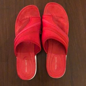 Easy Spirit stretchy sandals!